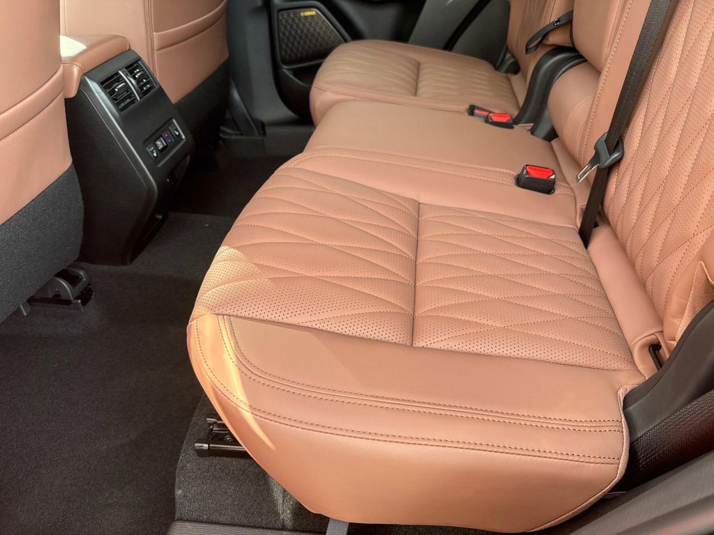 2025 Mitsubishi Outlander SEL GT photo 13