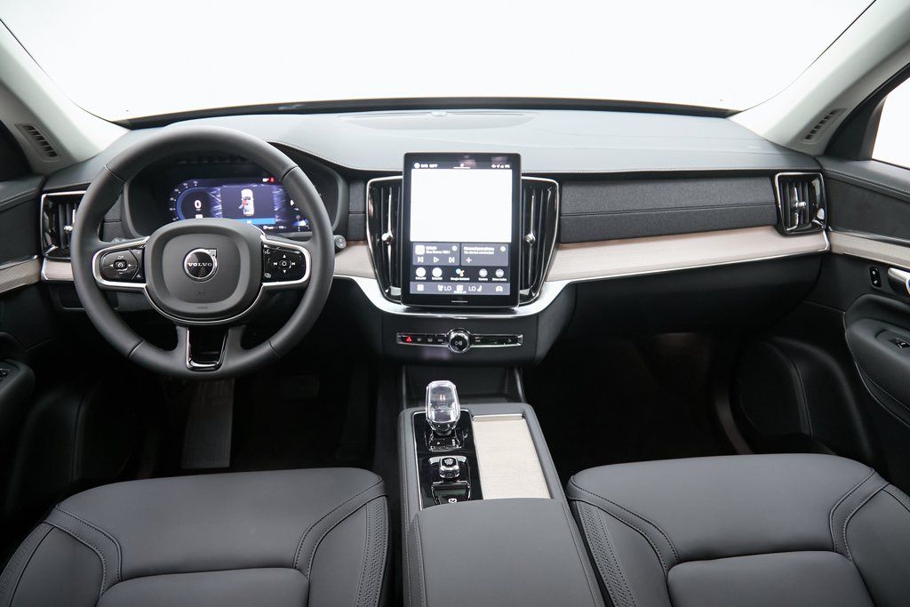 2025 VOLVO XC90 - Image 23