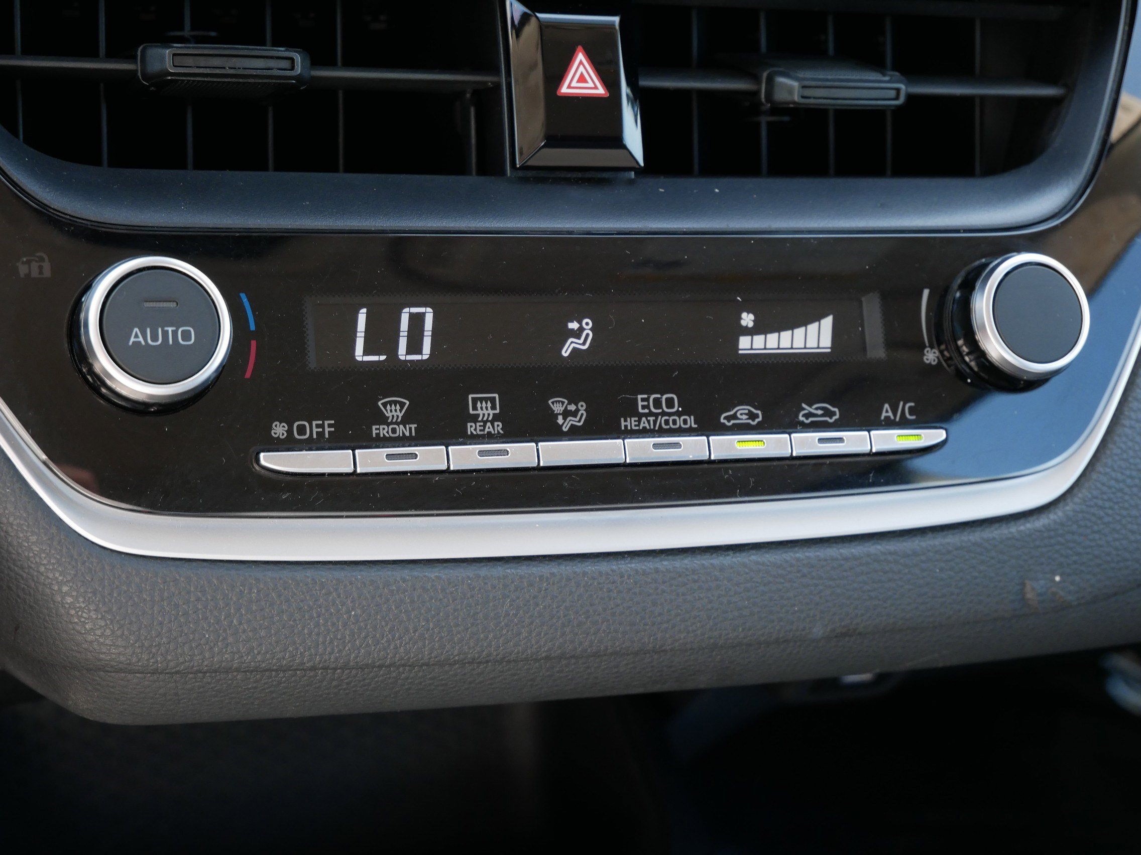 2024 Toyota Corolla LE photo 21