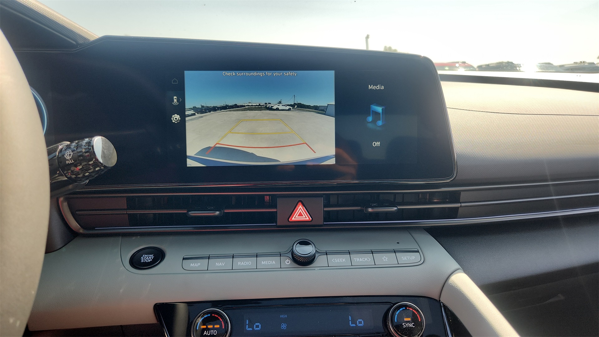 2025 Hyundai Elantra Hybrid Limited photo 19
