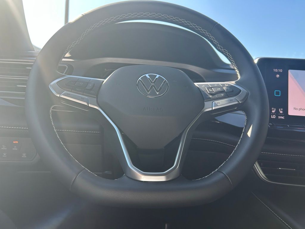 2026 Volkswagen Atlas Cross Sport SE photo 9