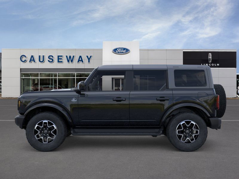 2025 Ford Bronco Outer Banks photo 3