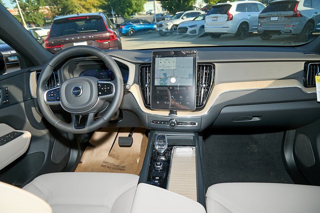 2026 VOLVO XC60 - Image 21