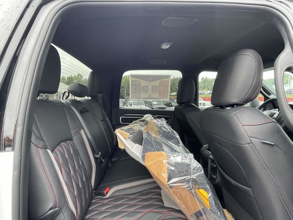2025 Ram 2500 Big Horn photo 16