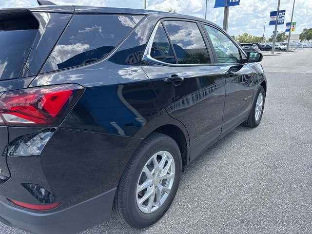 2022 Chevrolet Equinox LT photo 3