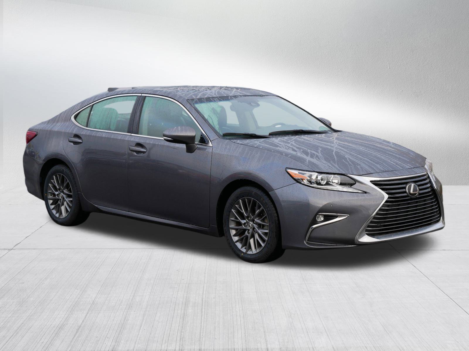 2018 Lexus ES 350's photo