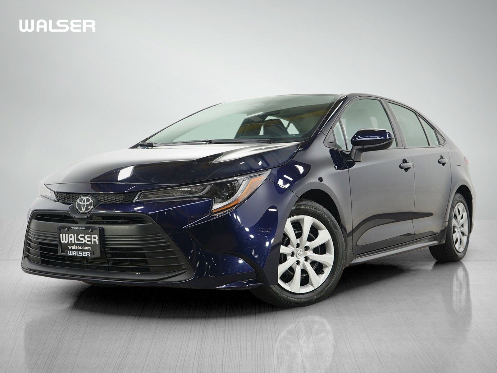 2024 Toyota Corolla LE's photo