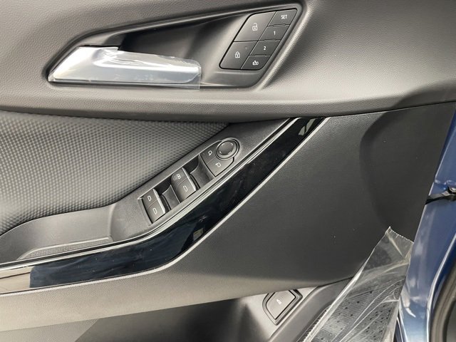 2026 Chevrolet Equinox RS photo 9