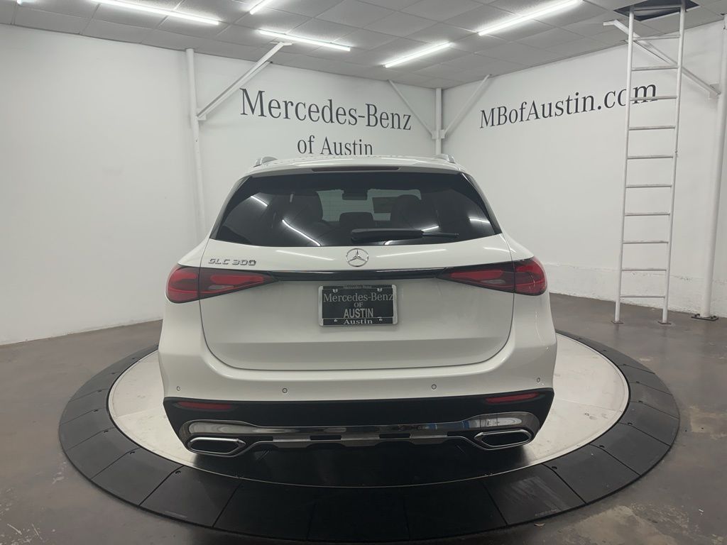 2026 Mercedes Benz GLC 300 photo 3