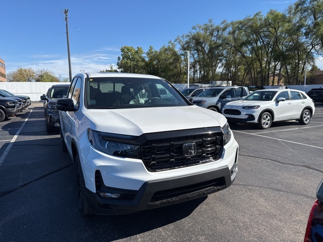 2026 Honda Ridgeline Black Edition photo 2