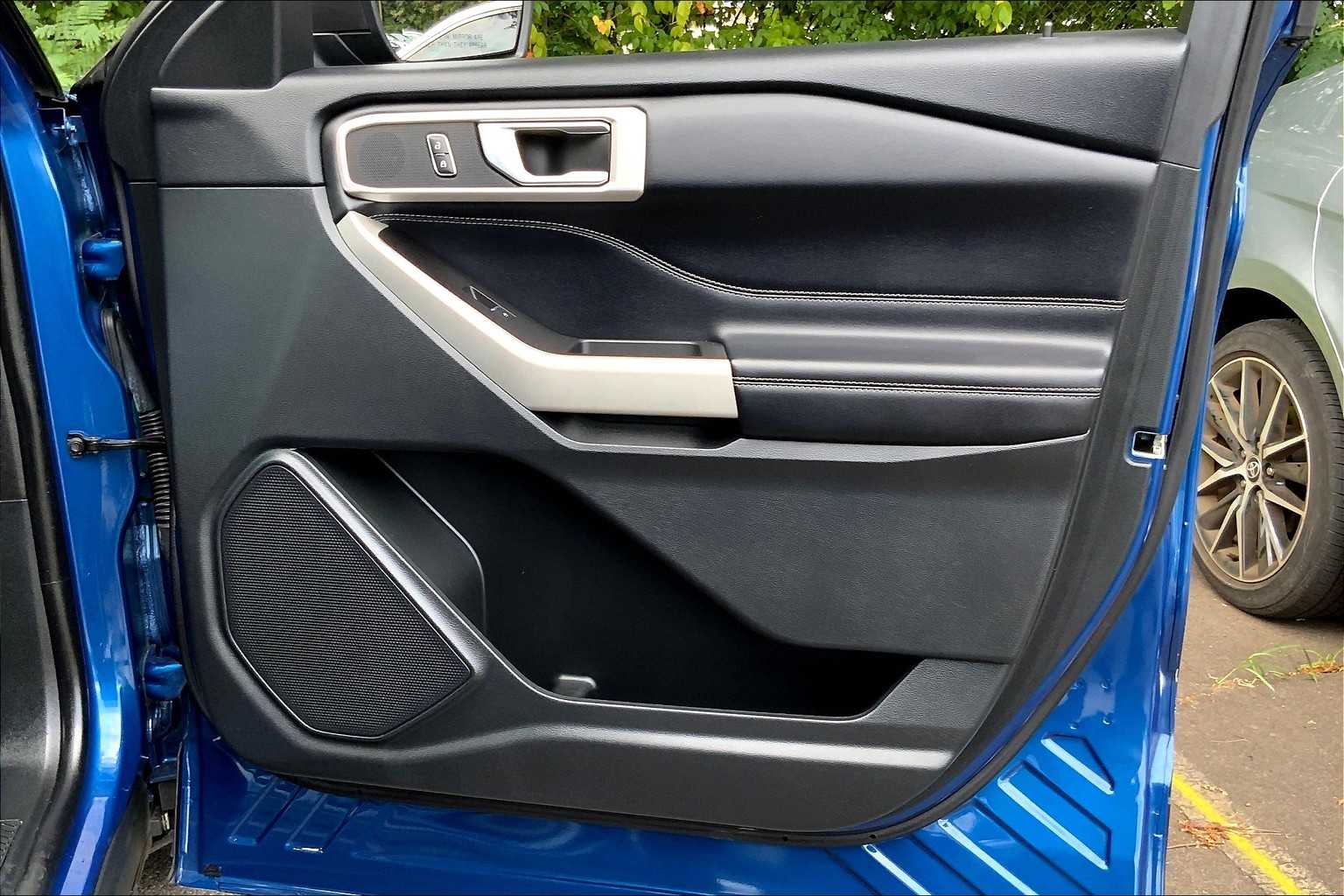 2021 Ford Explorer XLT photo 20