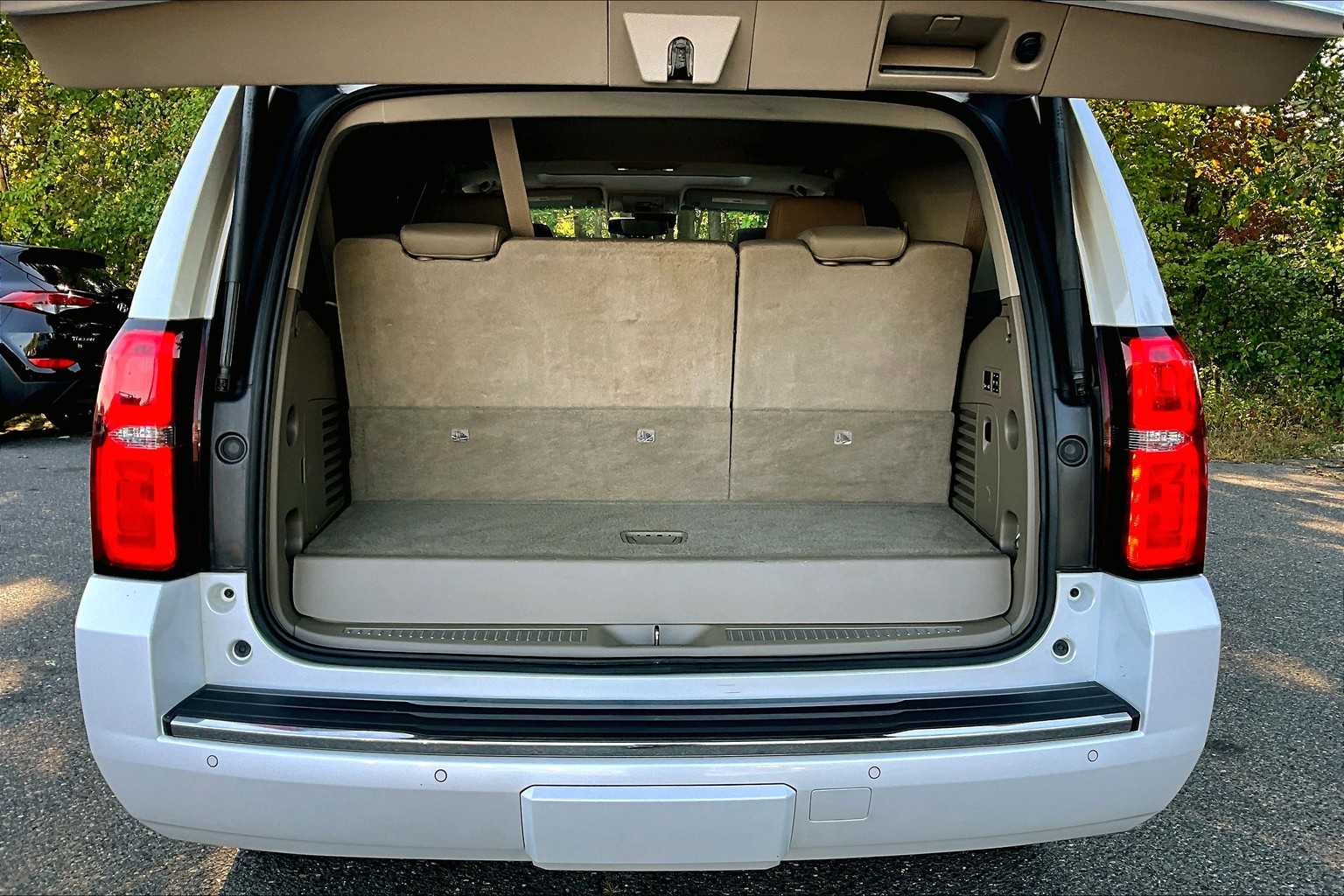2016 Chevrolet Tahoe LTZ photo 30