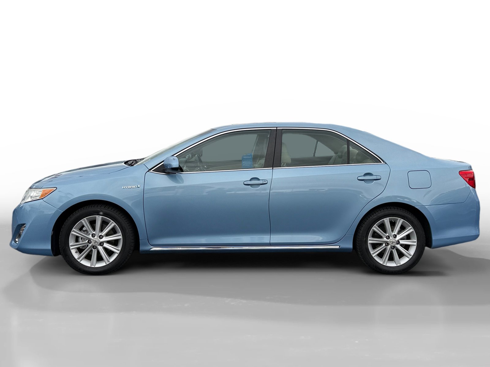 2012 Toyota Camry Hybrid XLE photo 2