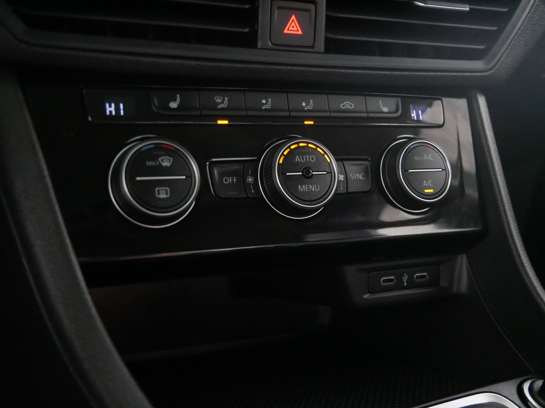 2022 Volkswagen Jetta SE photo 22