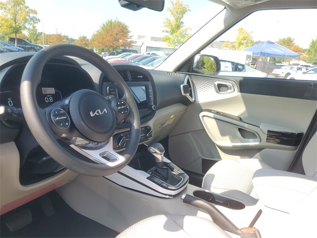 2025 Kia Soul LX S photo 11
