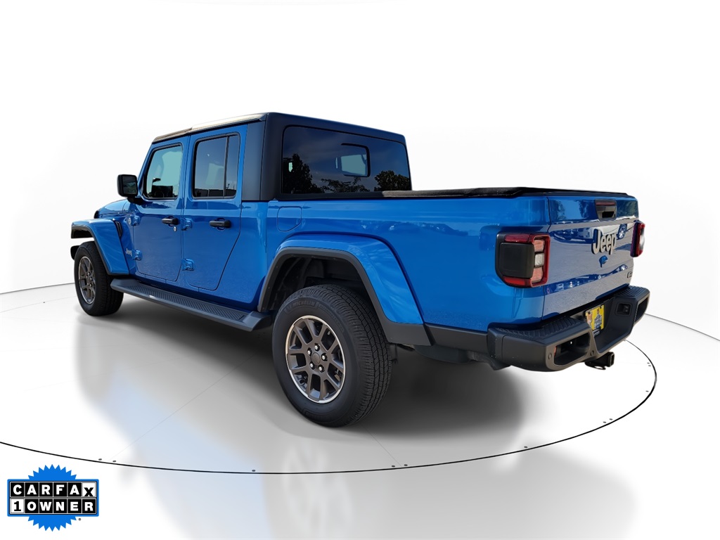 2020 Jeep Gladiator Overland photo 2