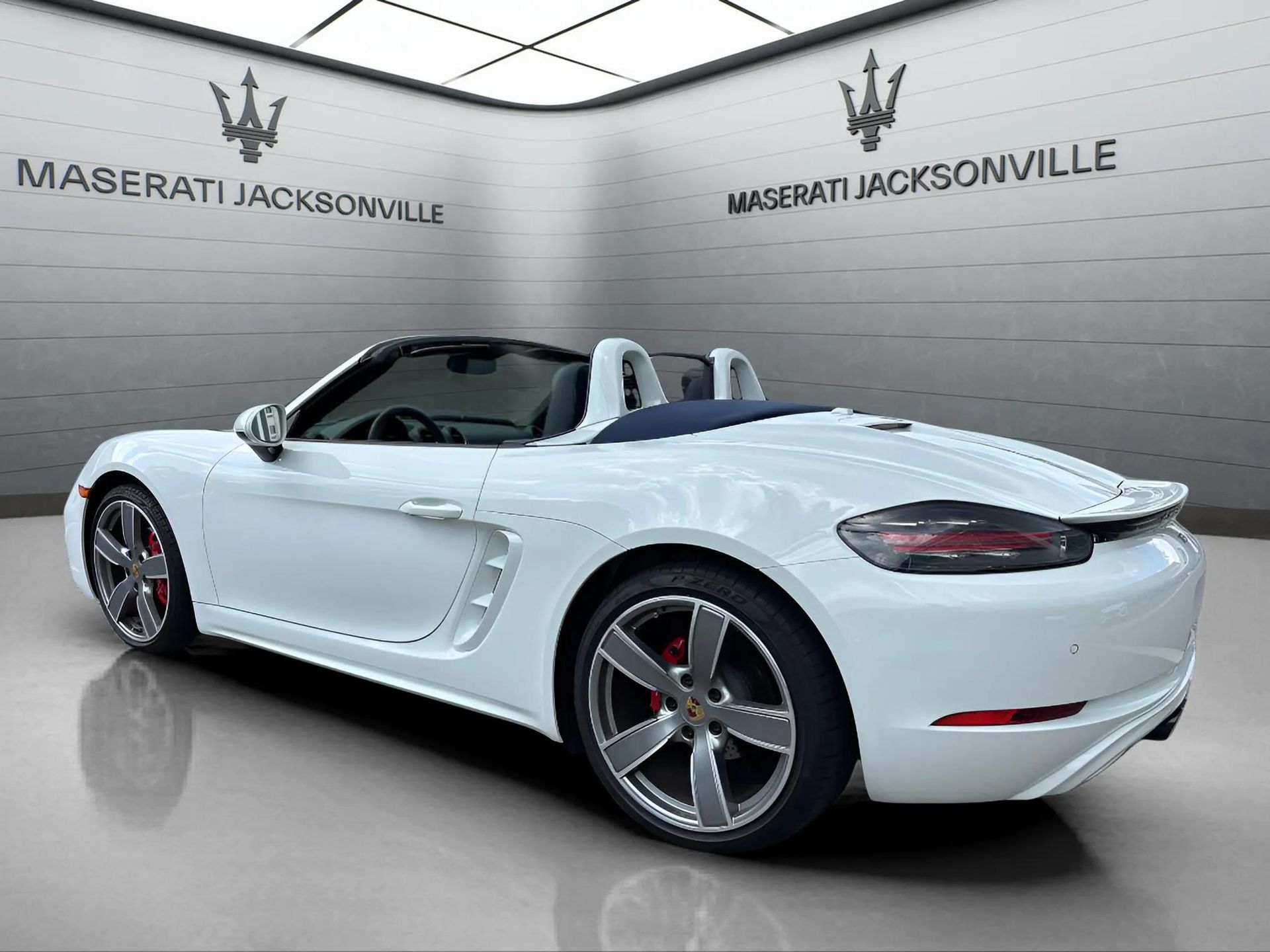 2024 Porsche Boxster S photo 12