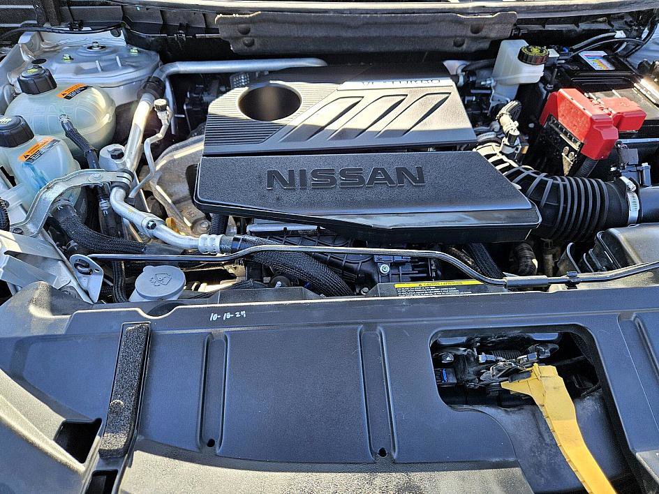 2023 Nissan Rogue SV photo 14