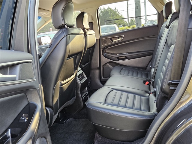 2017 Ford Edge SEL photo 6