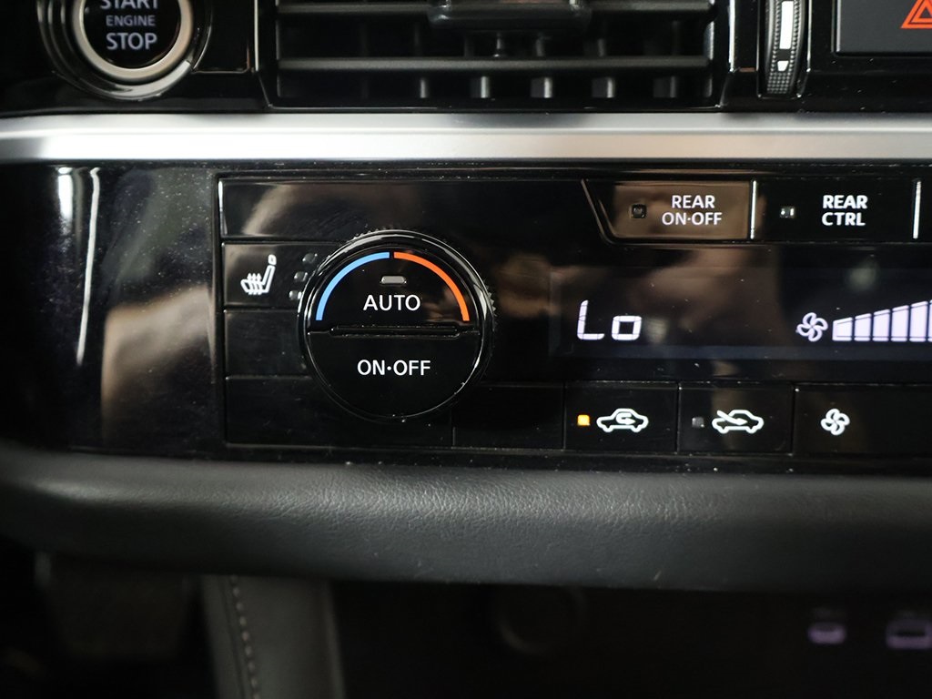 2024 Nissan Pathfinder SV photo 44