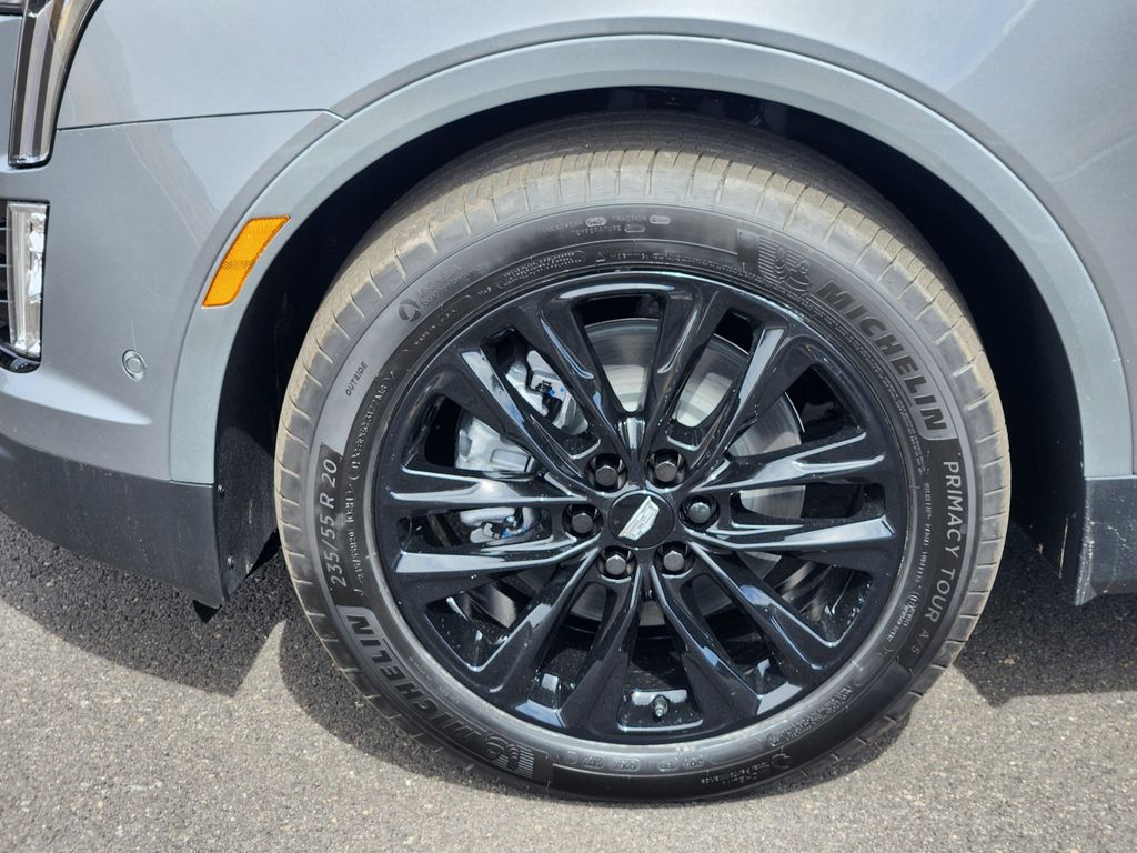 2025 Cadillac XT5 Premium Luxury photo 2