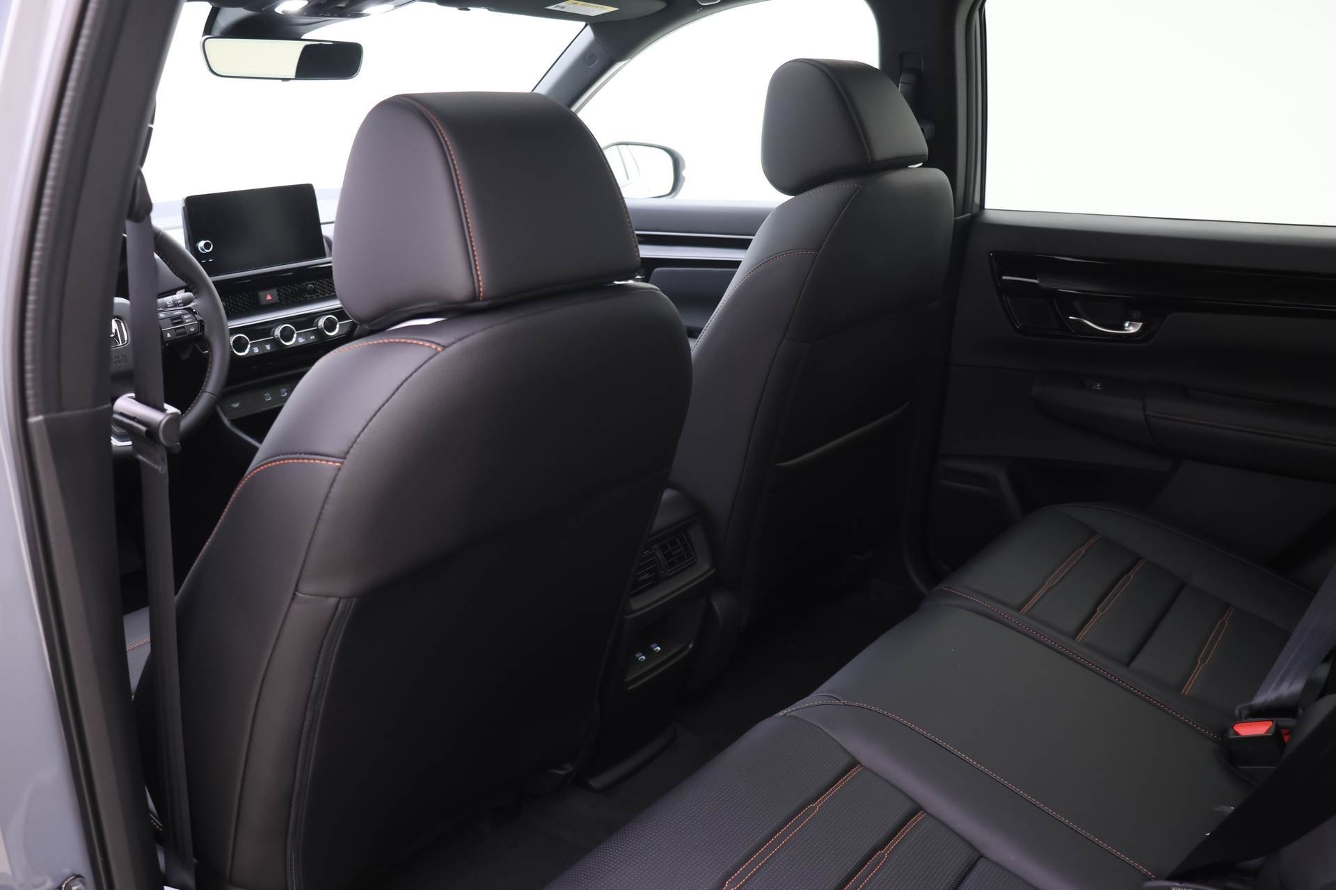 2026 Honda CR-V Hybrid Sport Touring photo 8