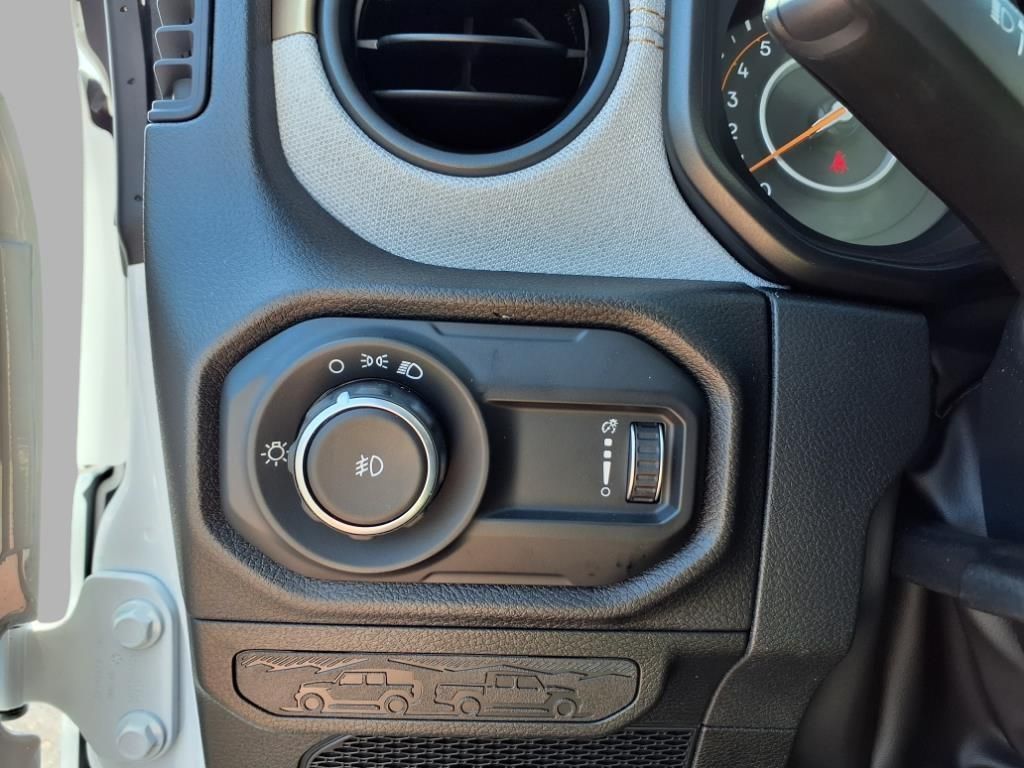 2025 Jeep Wrangler Sport photo 11