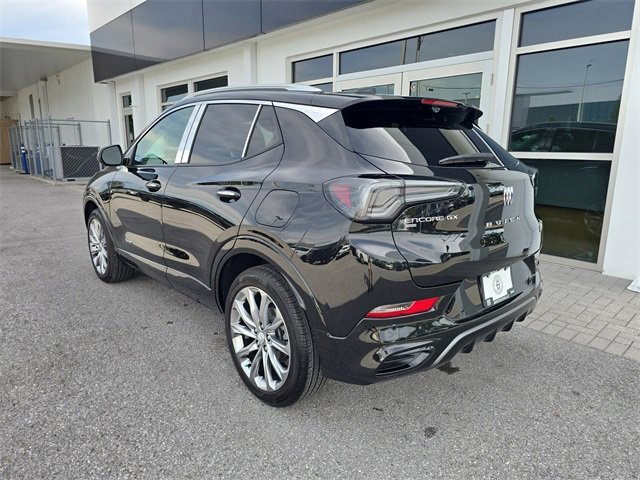 2025 Buick Encore GX Avenir photo 2