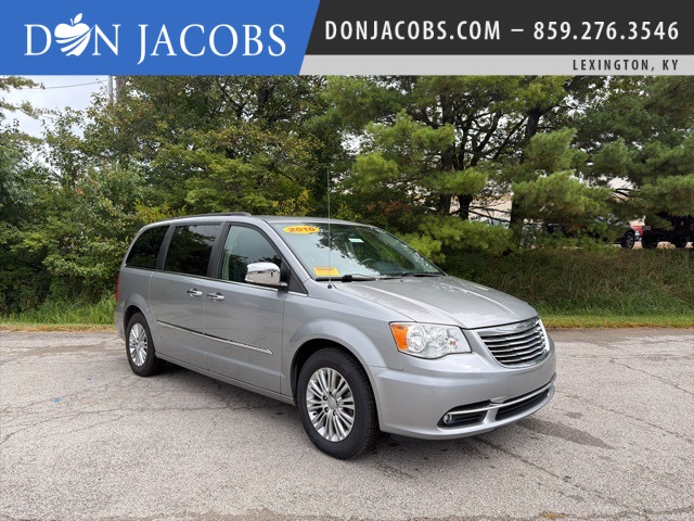 2016 Chrysler Town & Country Anniversary Edition