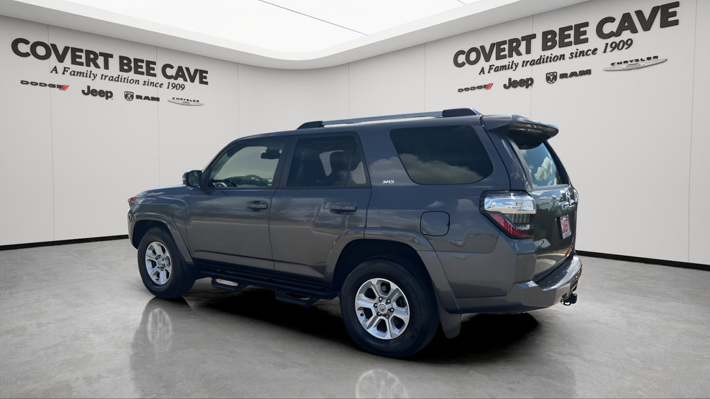 2023 Toyota RAV4 SR5 Premium photo 2