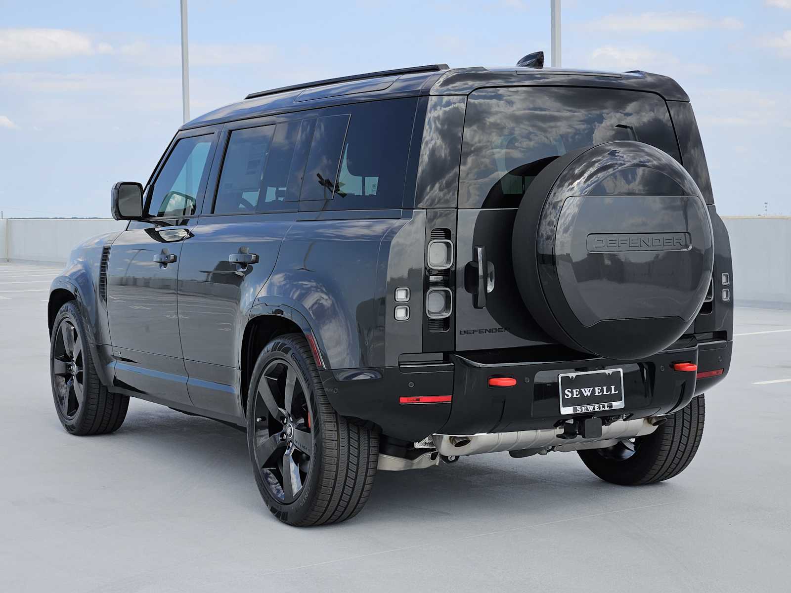 2025 Land Rover Defender 110 X photo 7