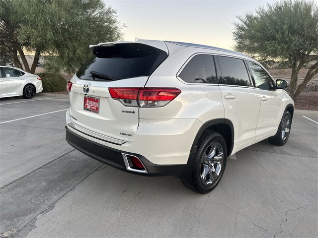 2018 Toyota Highlander Hybrid Limited Platinum photo 4