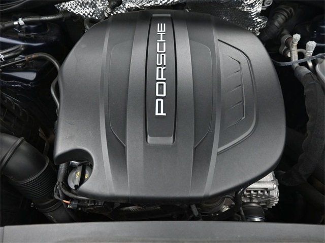 2018 Porsche Macan Base photo 22