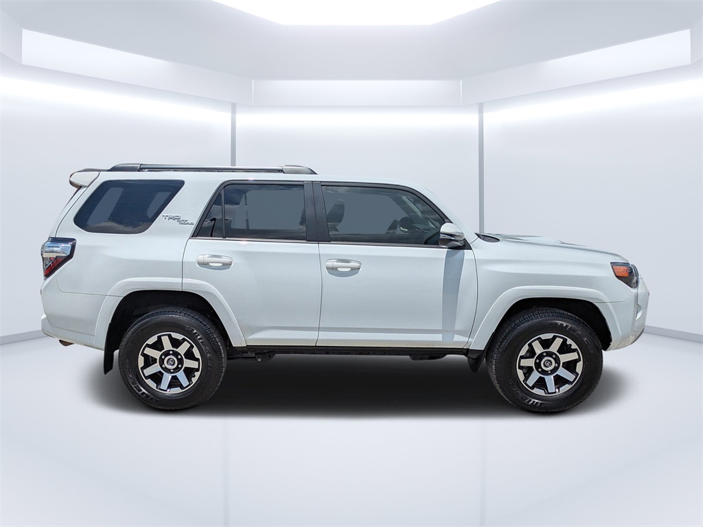 2024 Toyota 4Runner TRD Off-Road Premium photo 2