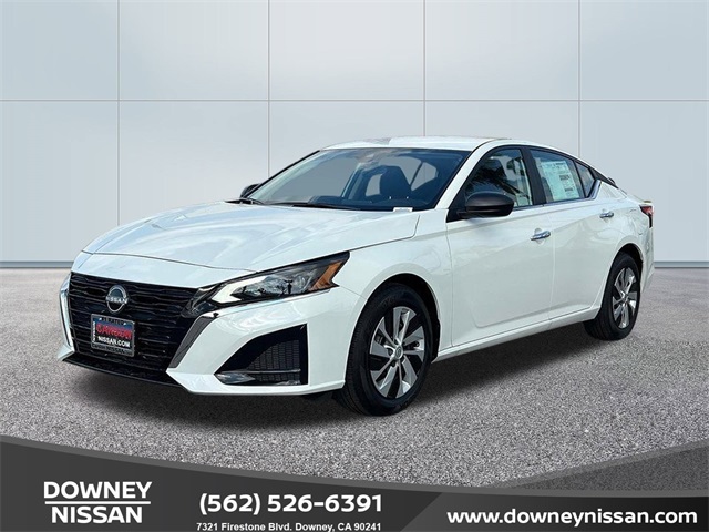 2025 Nissan Altima S's photo