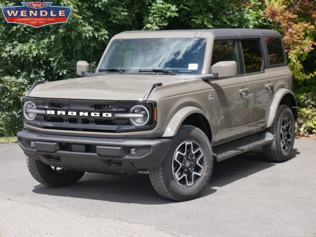 2025 Ford Bronco 4-Door Outer Banks's photo