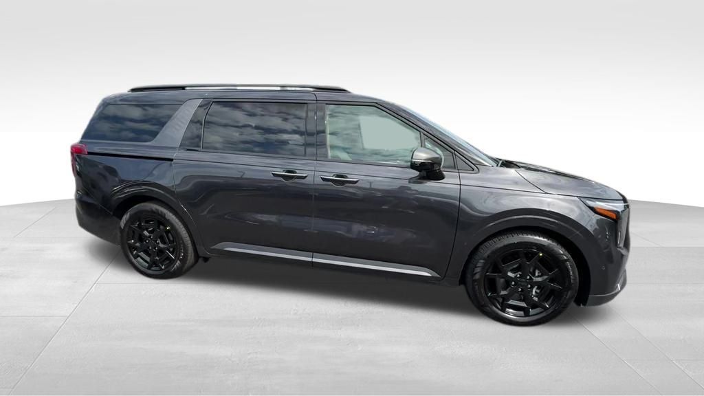 2026 Kia Carnival SX photo 7