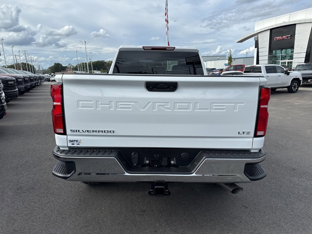 2026 Chevrolet Silverado 2500HD LTZ photo 3