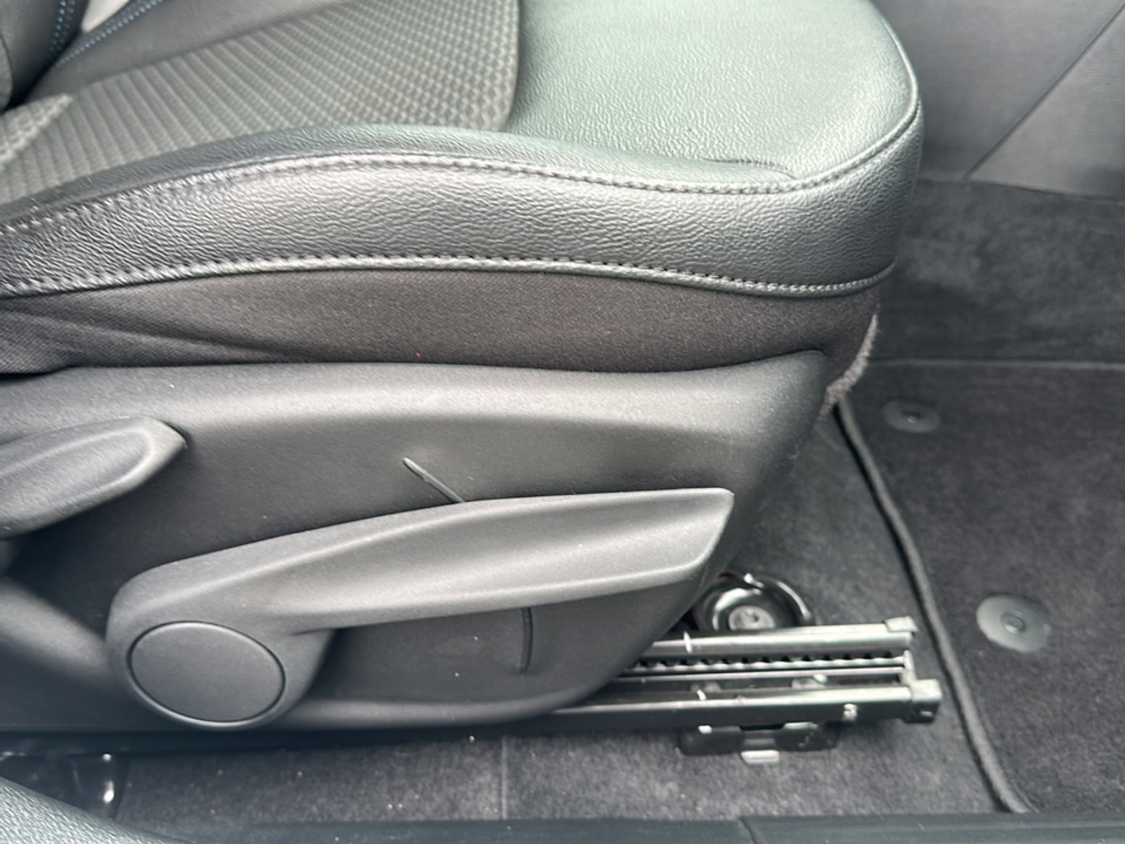 2024 Jeep Compass Latitude photo 12