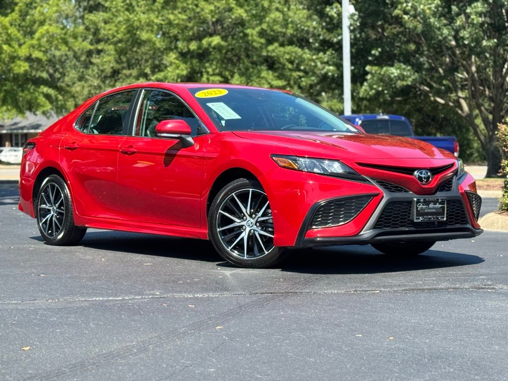 2023 Toyota Camry SE photo 2