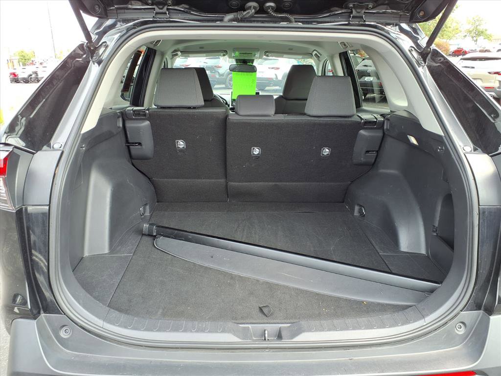 2024 Toyota RAV4 XLE photo 21