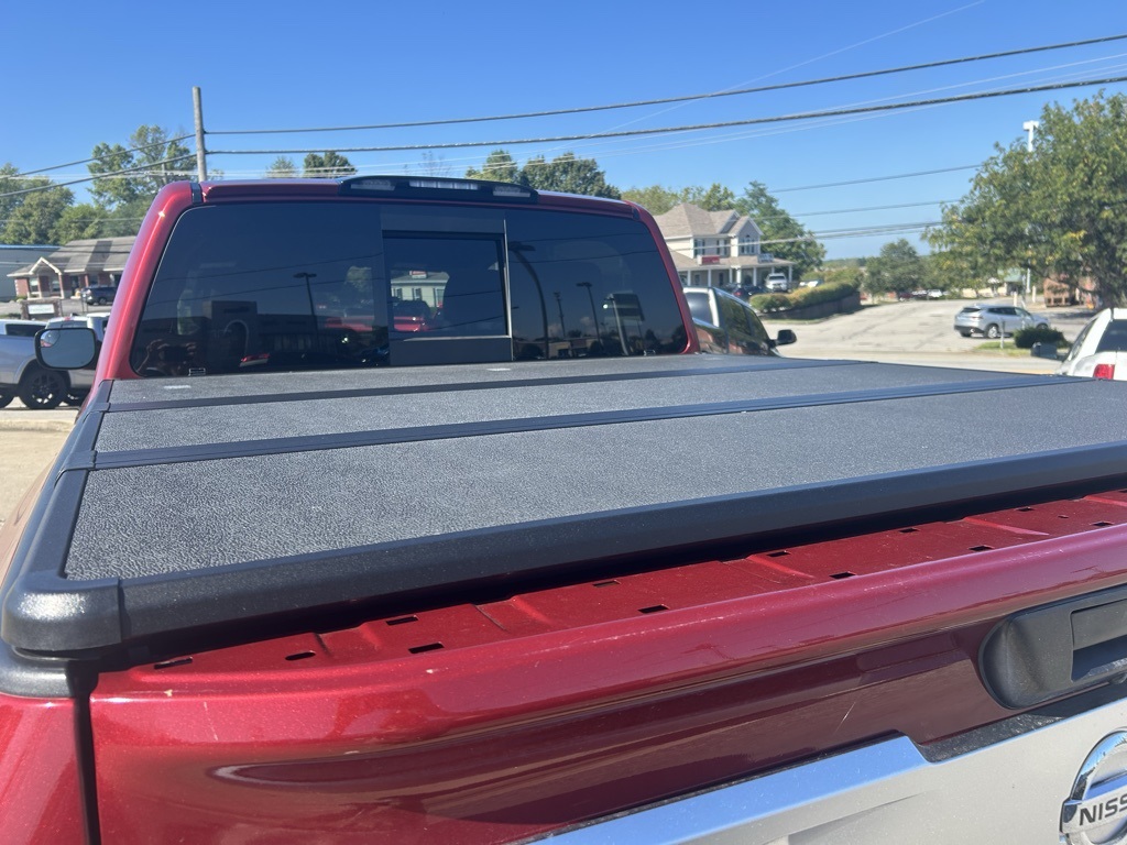 2020 Nissan Titan Platinum Reserve photo 6