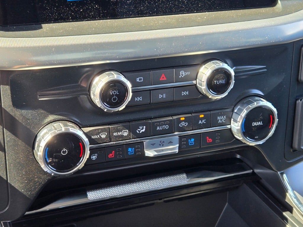 2025 Ford F-150 Lariat photo 26