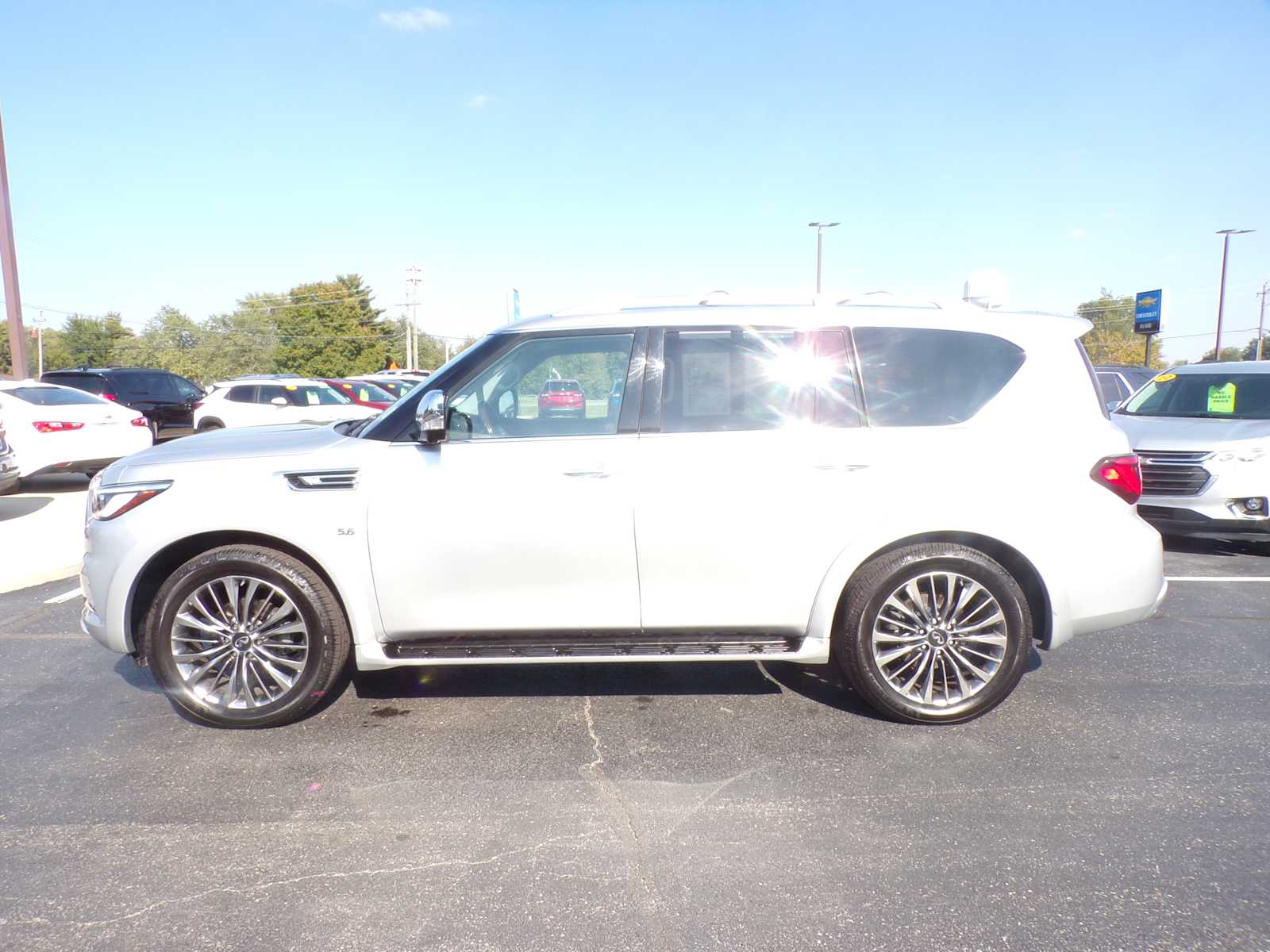 2018 Infiniti QX80 photo 5