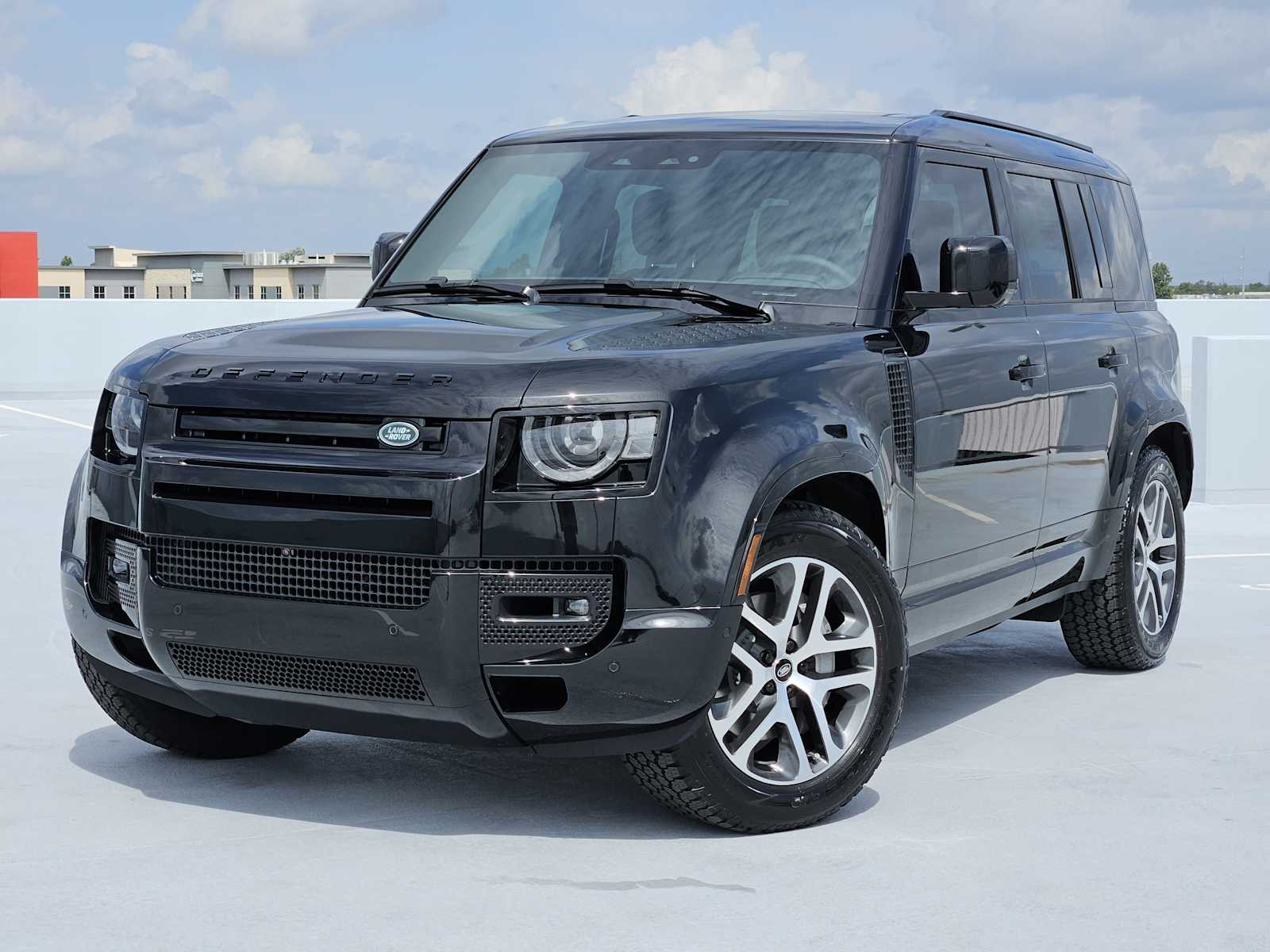 2025 Land Rover Defender X-Dynamic SE