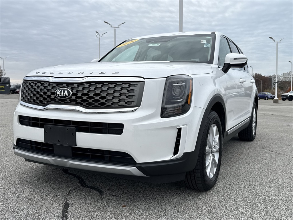 2020 Kia Telluride LX photo 3
