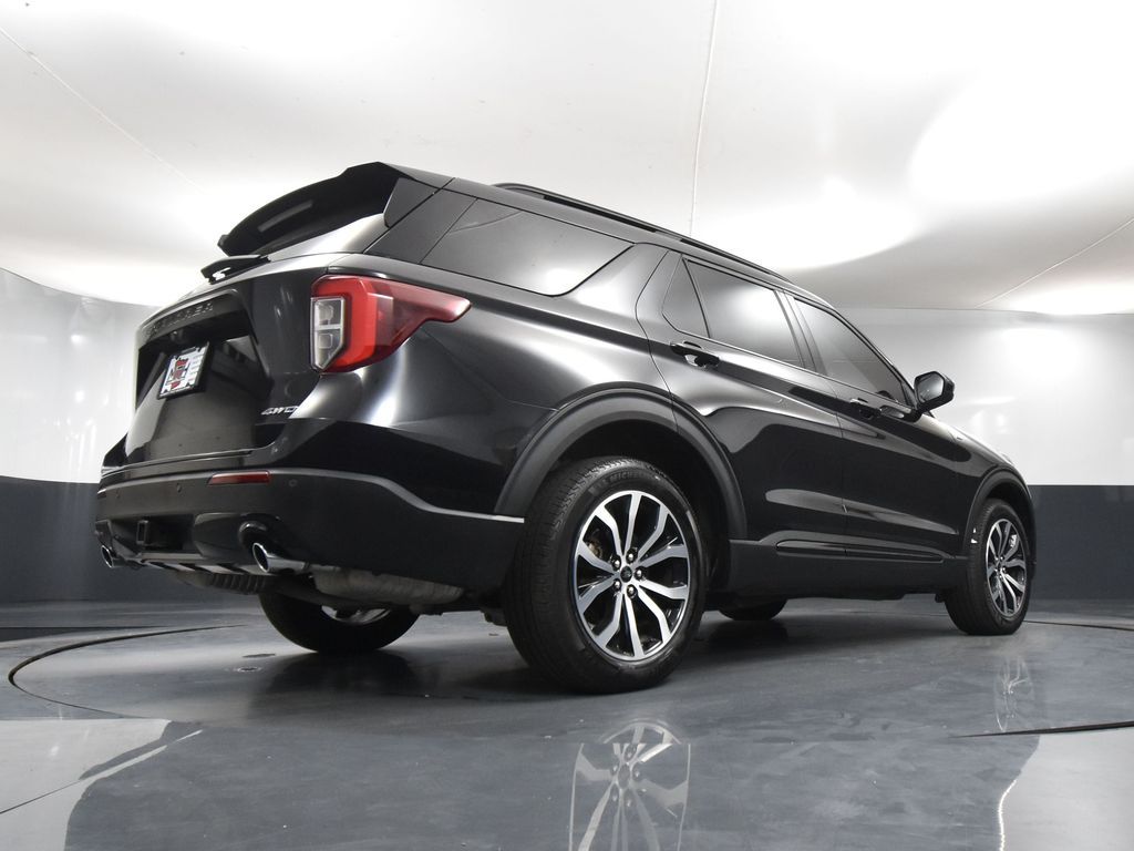2024 Ford Explorer ST-Line photo 47