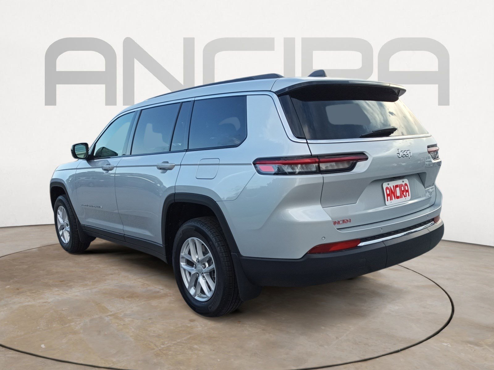 2025 Jeep Grand Cherokee Laredo X photo 8