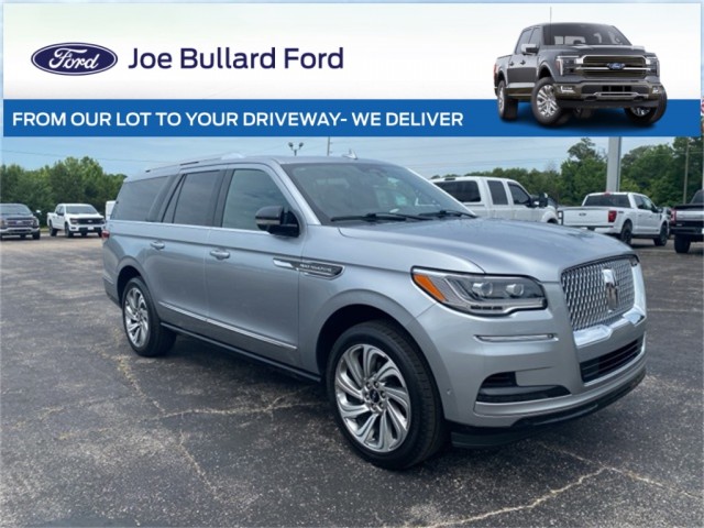 Pre-Owned 2023 Lincoln Navigator L Reserve With Navigation