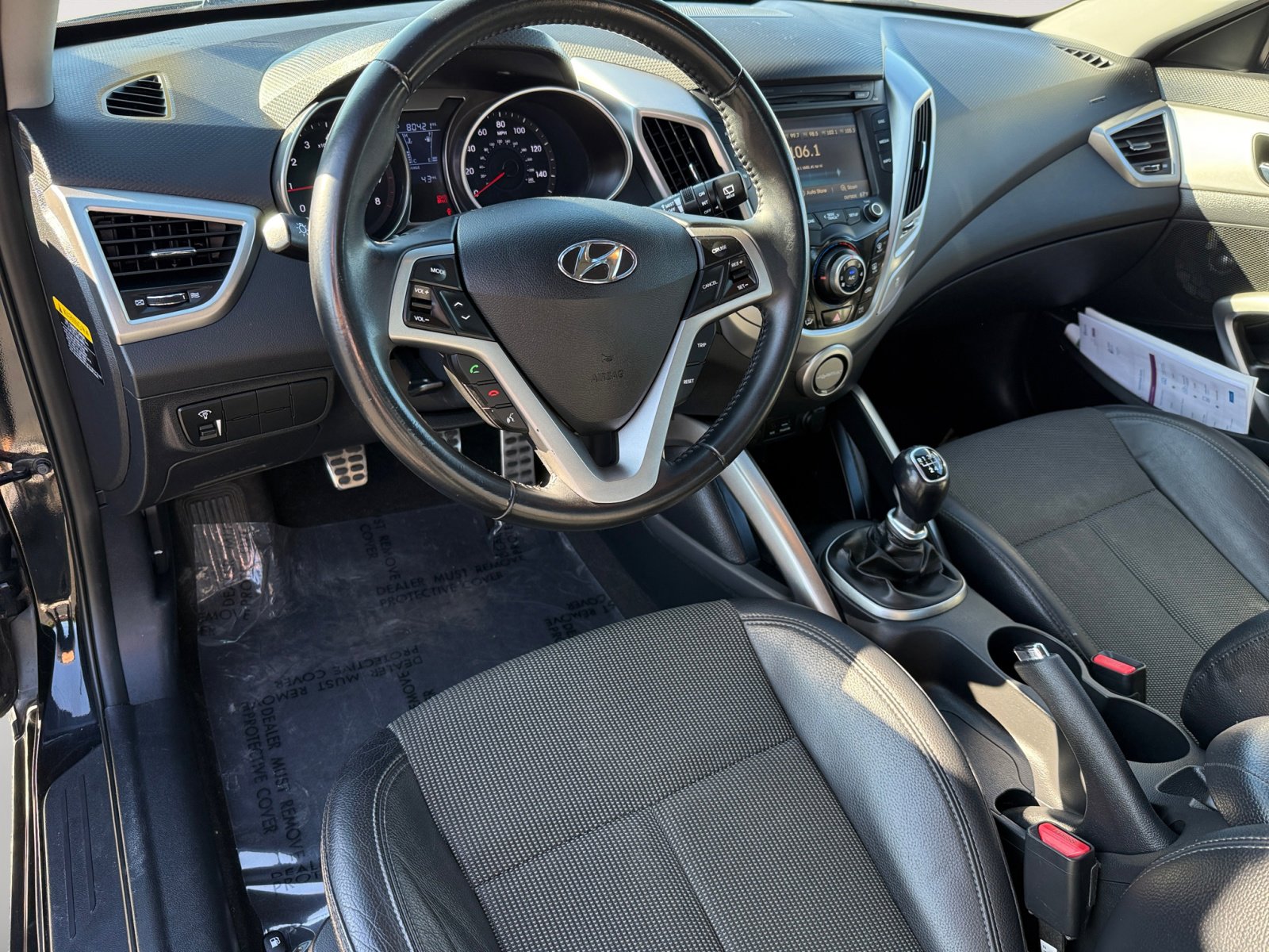 2014 Hyundai Veloster Base photo 14
